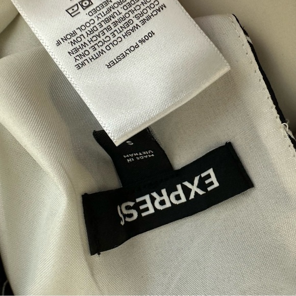 Express Black White Floral Maxi Dress Size Small - Picture 10 of 10